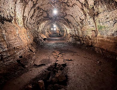 Tunel de lava en el rancho el Chato.